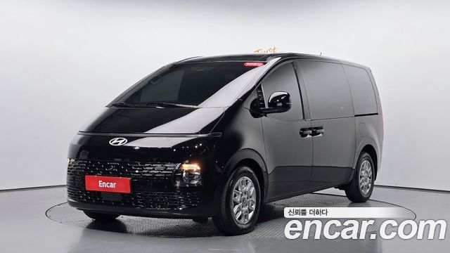 Hyundai Staria 2025 — photo 32