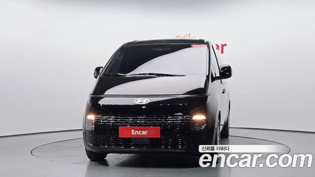 Hyundai Staria 2025 — photo 3