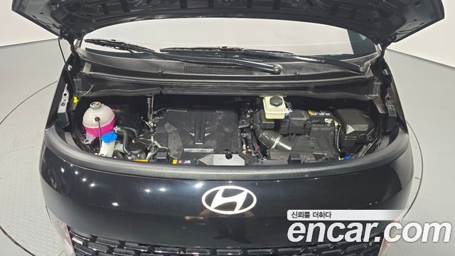 Hyundai Staria 2025 — photo 6