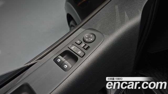 Hyundai Staria 2025 — photo 21