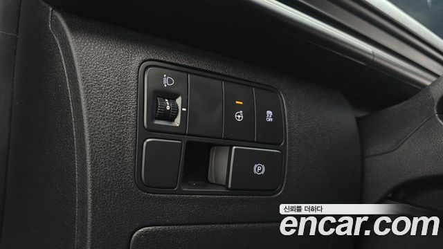 Hyundai Staria 2025 — photo 24