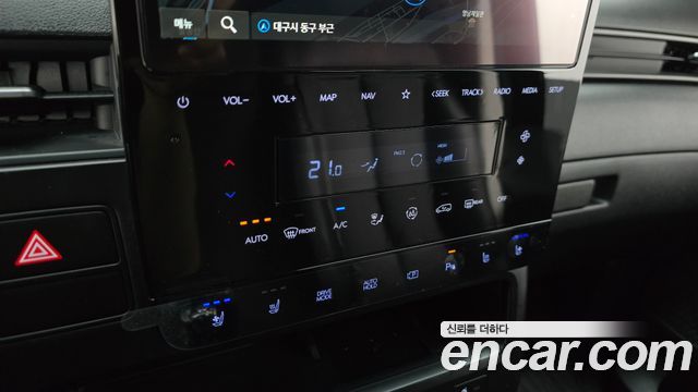 Hyundai Staria 2025 — photo 28