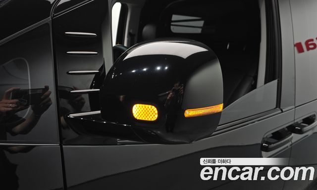 Hyundai Staria 2025 — photo 31