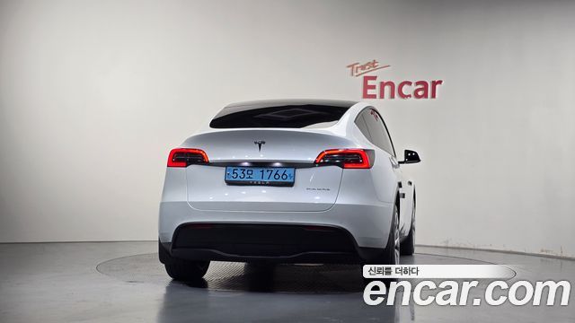 Tesla Model Y 2022 — photo 4