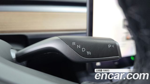 Tesla Model Y 2022 — photo 12