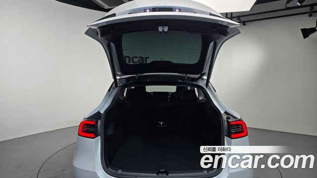 Tesla Model Y 2022 — photo 25
