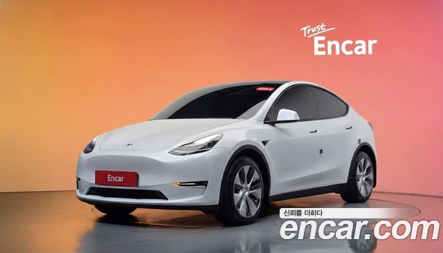 Tesla Model Y 2022 — photo 1