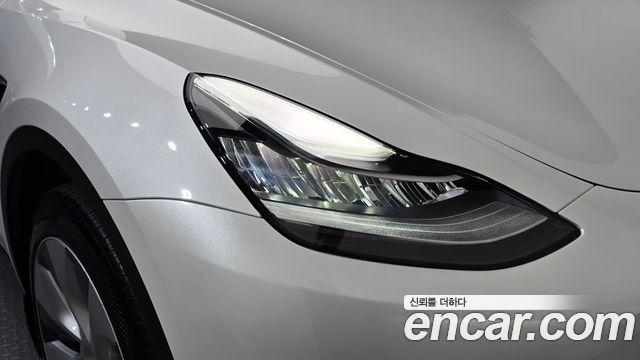 Tesla Model Y 2022 — photo 8
