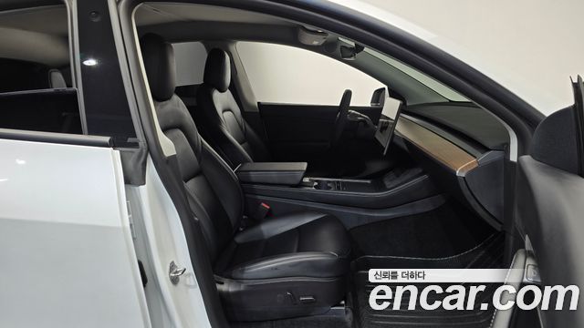 Tesla Model Y 2022 — photo 16