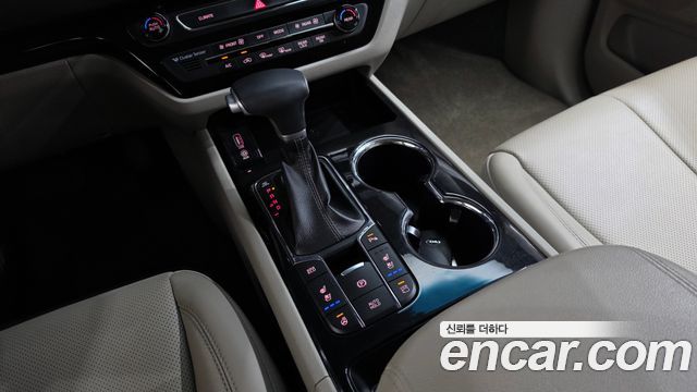 Kia Canival 2020 — photo 12