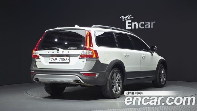 Volvo XC70 2015 — photo 2