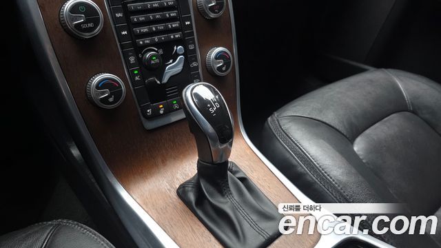 Volvo XC70 2015 — photo 9