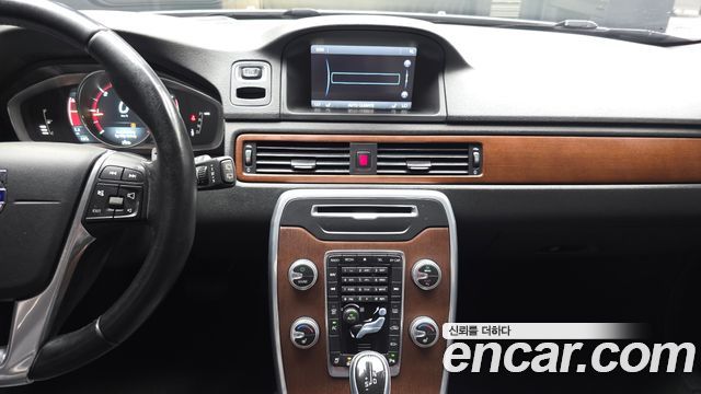 Volvo XC70 2015 — photo 14