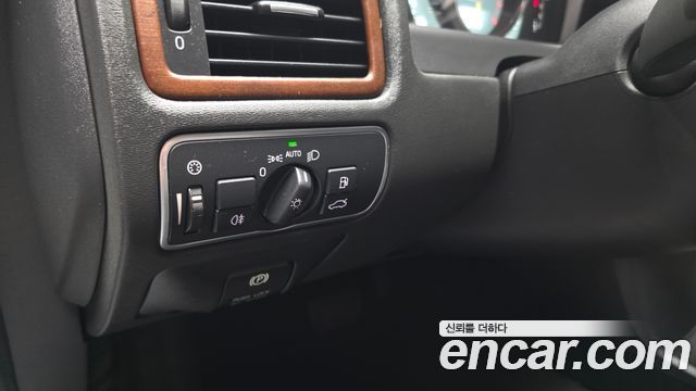 Volvo XC70 2015 — photo 19