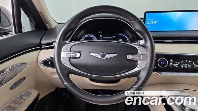Genesis GV70 2022 — photo 18