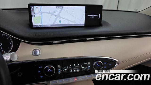 Genesis GV70 2022 — photo 19