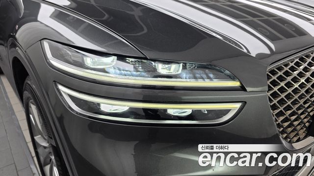 Genesis GV70 2022 — photo 8