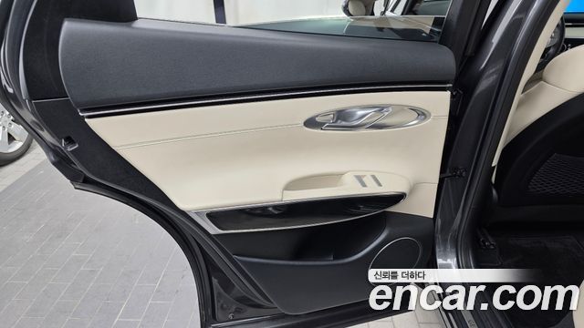 Genesis GV70 2022 — photo 15