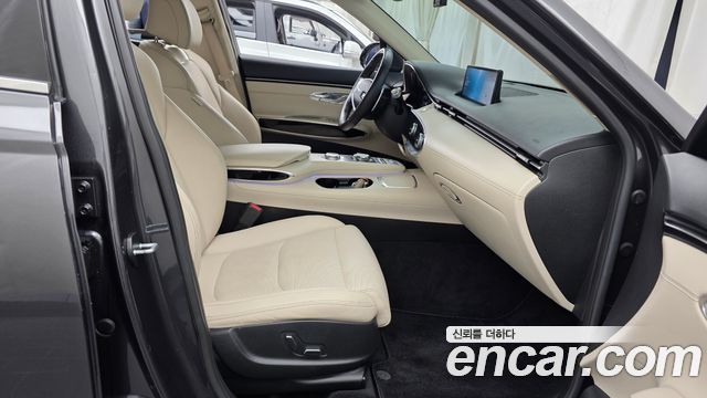 Genesis GV70 2022 — photo 16