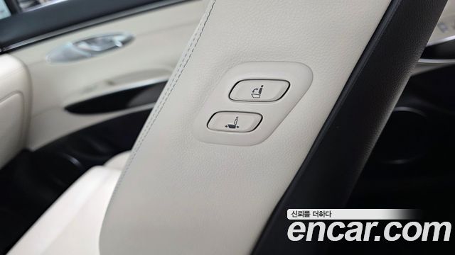 Genesis GV70 2022 — photo 32