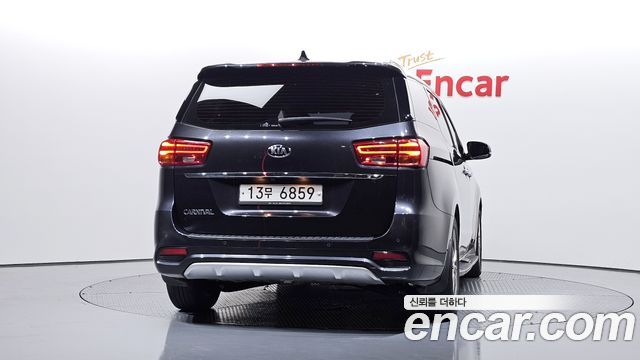 Kia Canival 2019 — photo 4