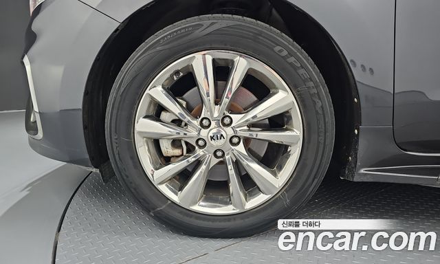 Kia Canival 2019 — photo 5