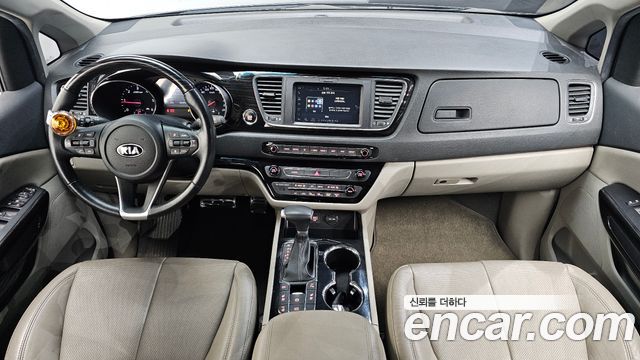 Kia Canival 2019 — photo 10