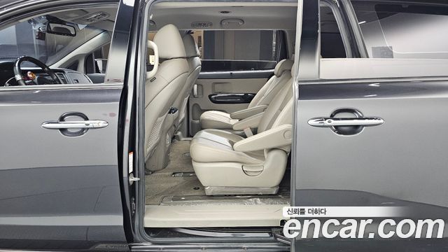 Kia Canival 2019 — photo 18