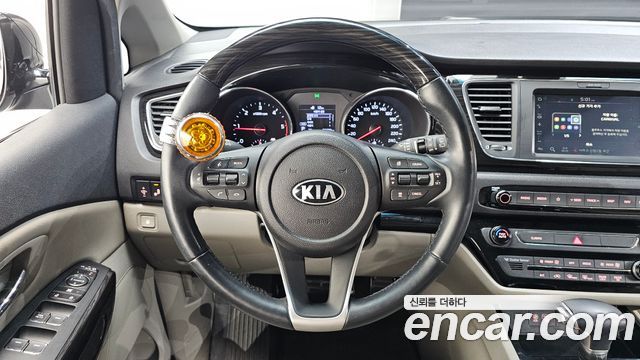 Kia Canival 2019 — photo 19