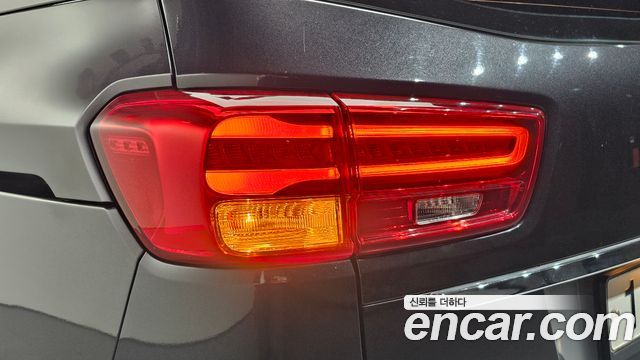 Kia Canival 2019 — photo 9