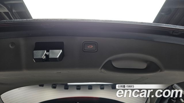 Kia Canival 2019 — photo 31