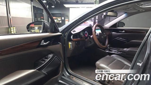 Kia K7 2017 — photo 13