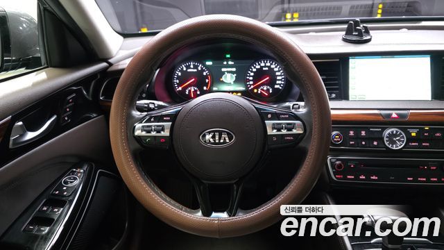 Kia K7 2017 — photo 19