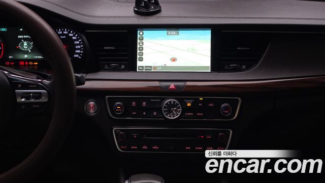 Kia K7 2017 — photo 21