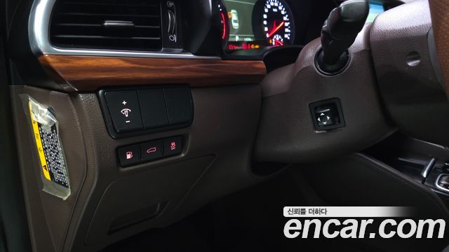 Kia K7 2017 — photo 24