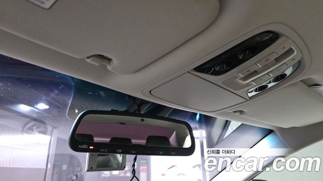 Kia K7 2017 — photo 25