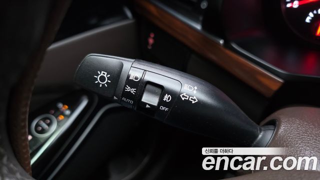 Kia K7 2017 — photo 26