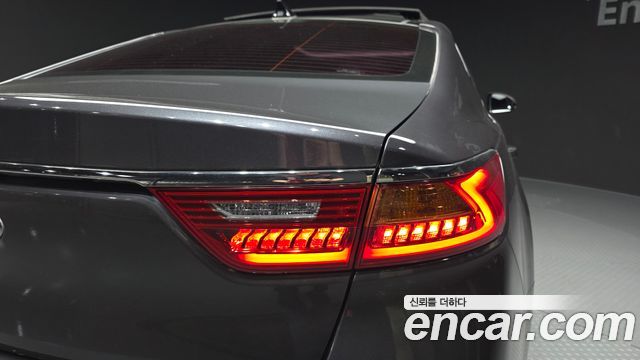 Kia K7 2017 — photo 9