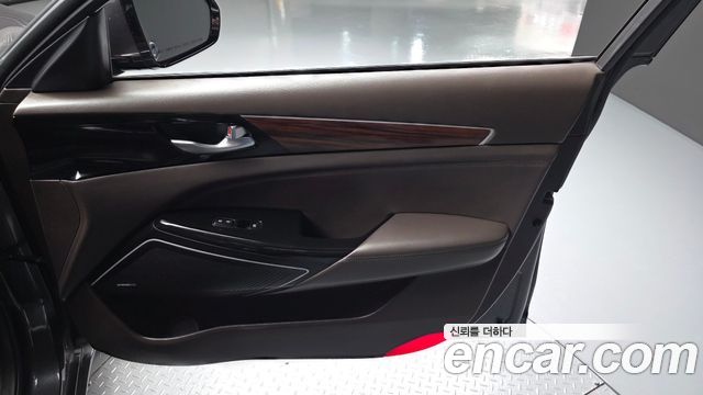 Kia K7 2017 — photo 14