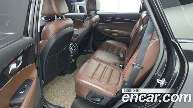 Kia Sorento 2016 — photo 18