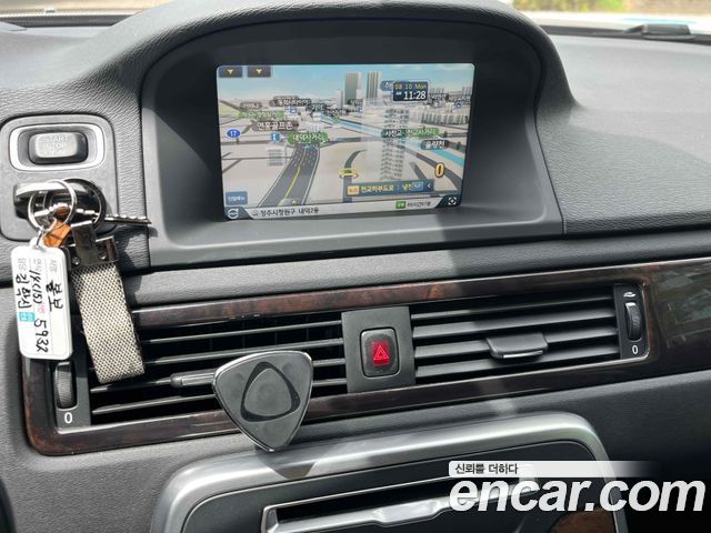 Volvo S80 2015 — photo 16