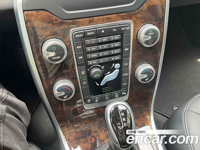 Volvo S80 2015 — photo 18