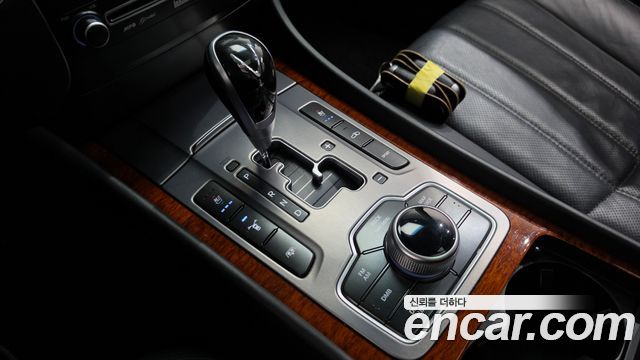 Hyundai Equus 2012 — photo 9