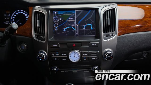 Hyundai Equus 2012 — photo 14