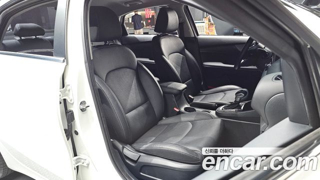 Kia K3 2019 — photo 13