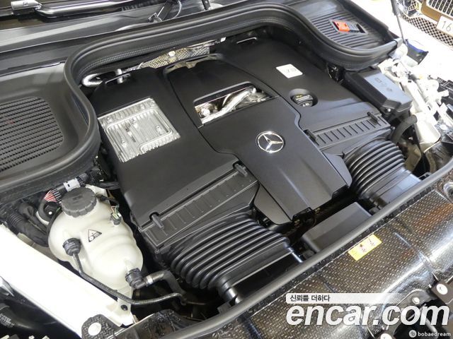 Mercedes-Benz GLS-Class 2025 — photo 6