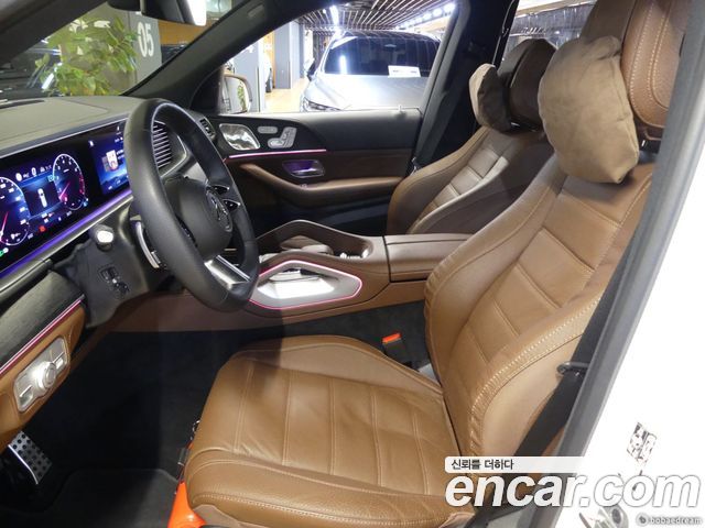 Mercedes-Benz GLS-Class 2025 — photo 10
