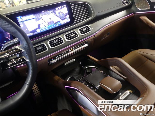 Mercedes-Benz GLS-Class 2025 — photo 13