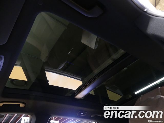 Mercedes-Benz GLS-Class 2025 — photo 17