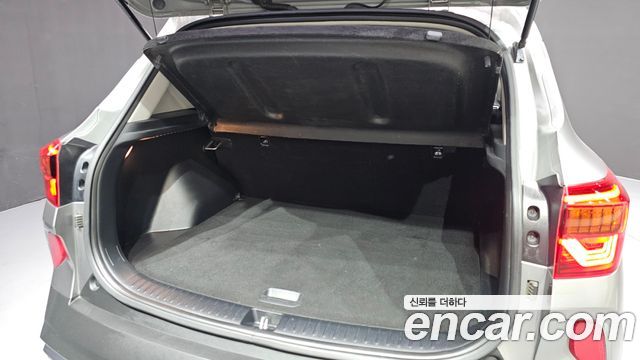 Kia Seltos 2023 — photo 32